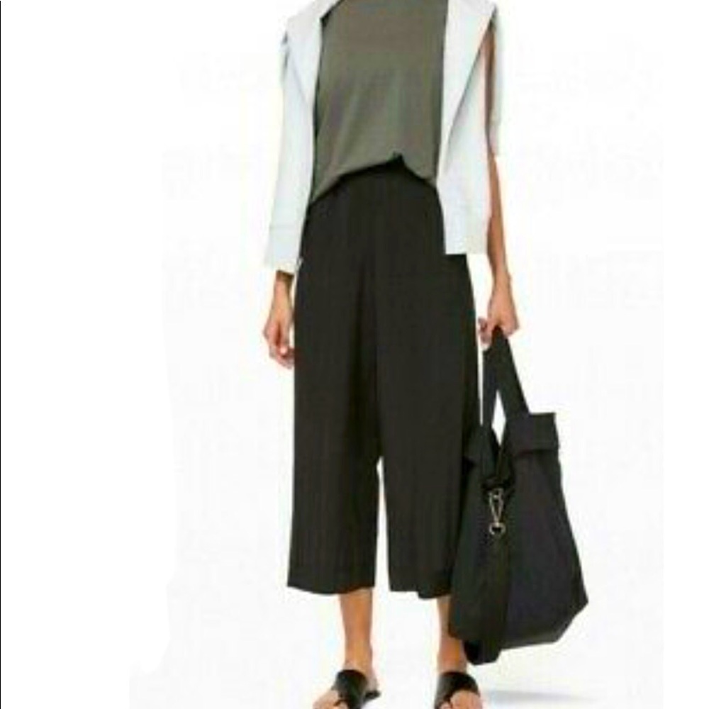 Lululemon Black Wanderer Culotte Pants